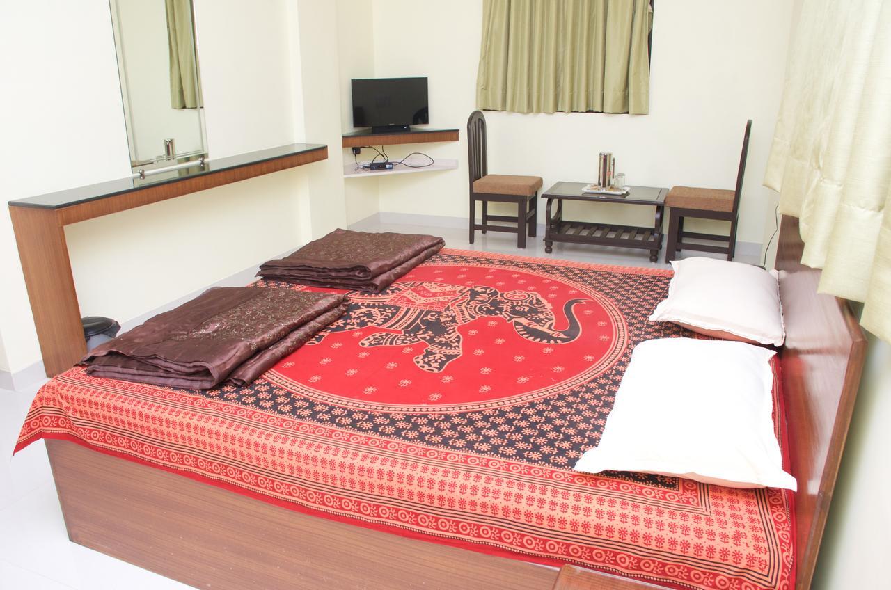 Hira Laxmi Residency Hotel Alibag Exterior photo